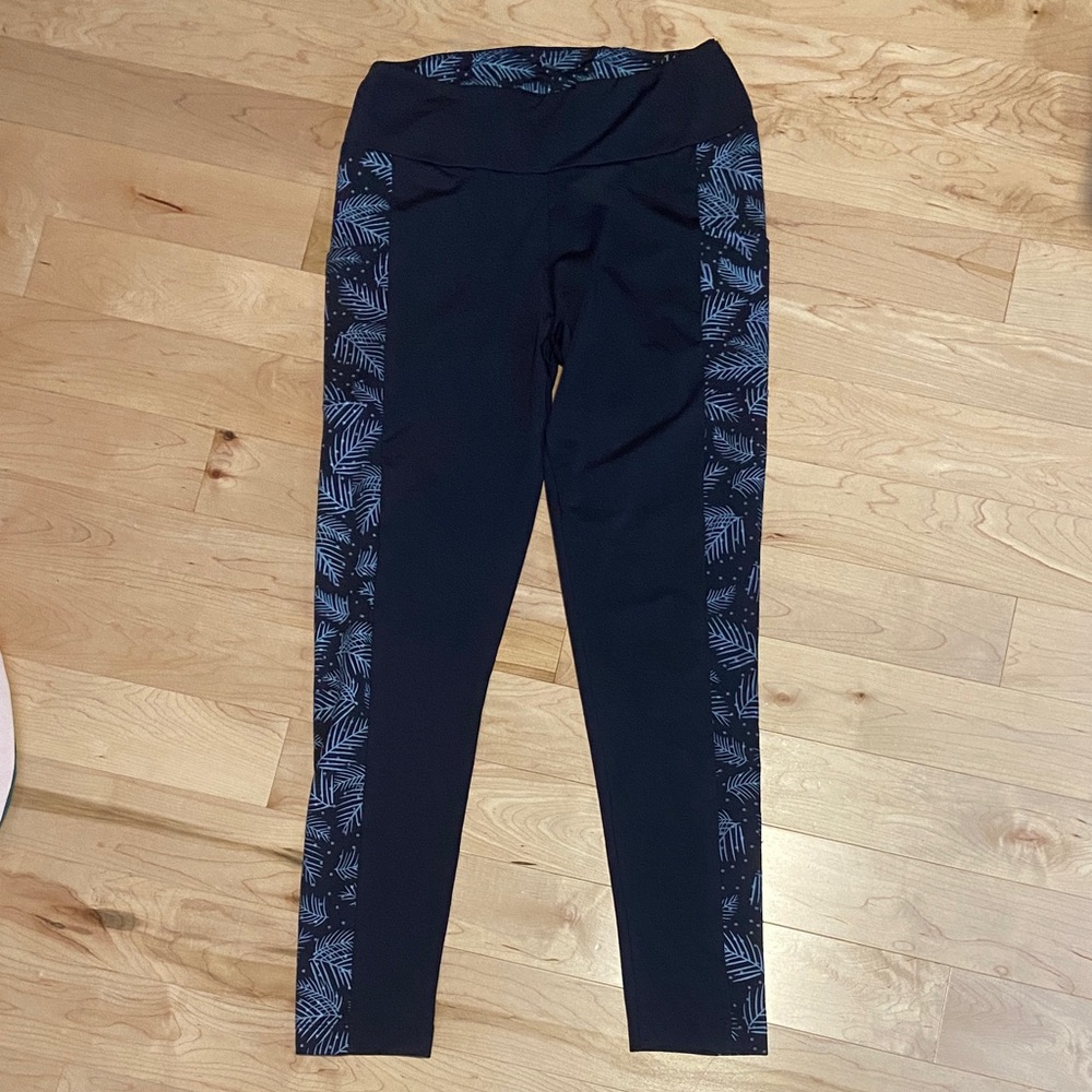 High-Waist Navy Leggings with Blue Leaf Side Panels